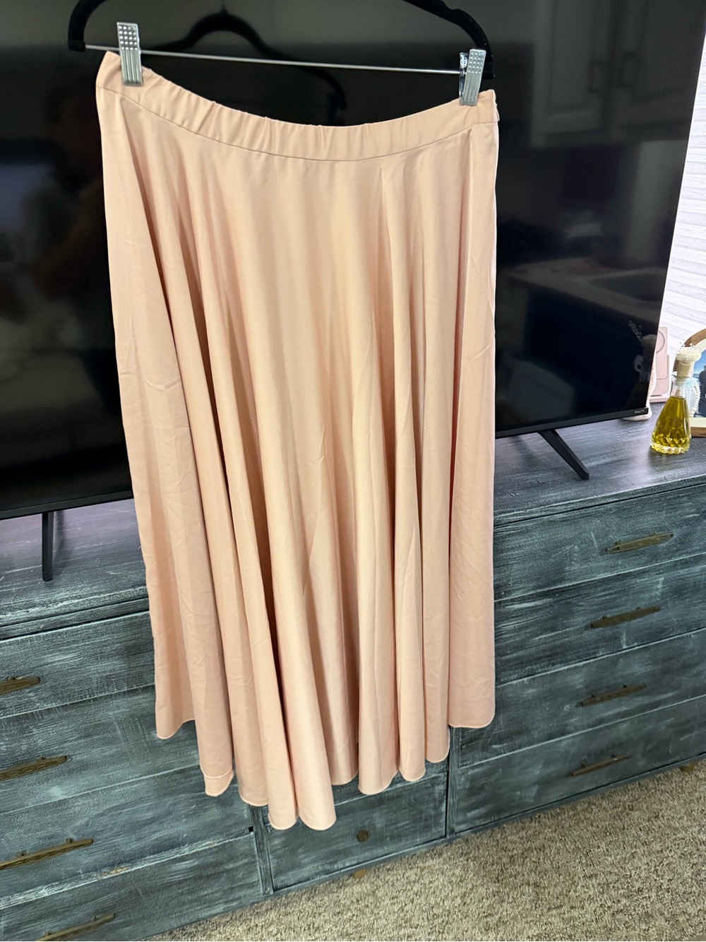 Women's Peach Maxi Skirt with Flowing Silhouette